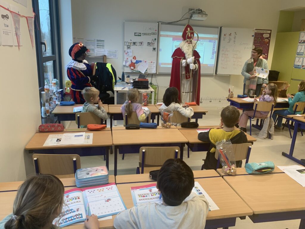 Sint op school (139)